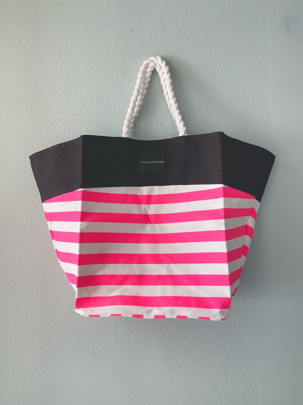 🌱5/$25🌱 Victoria’s Secret | Bright Pink Stripe Large Swim Tote Bag
